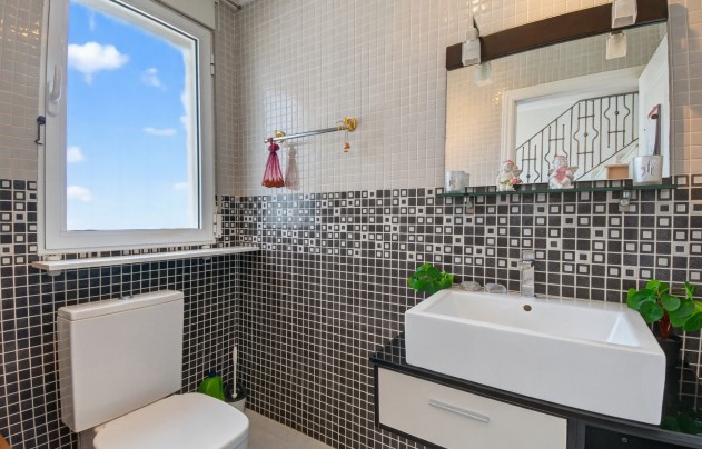 Resale - Villa - Crevillente