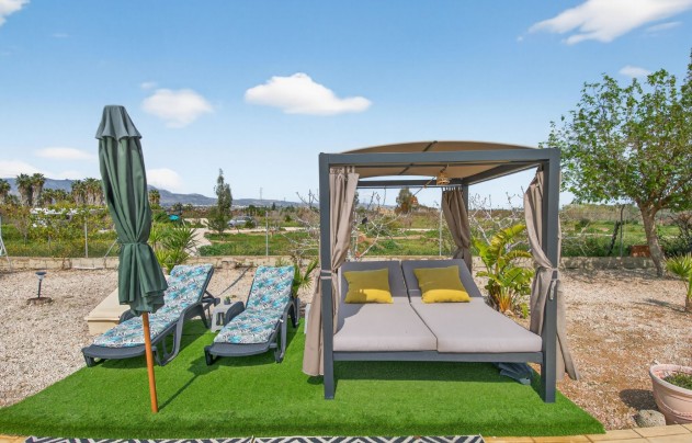 Resale - Villa - Crevillente