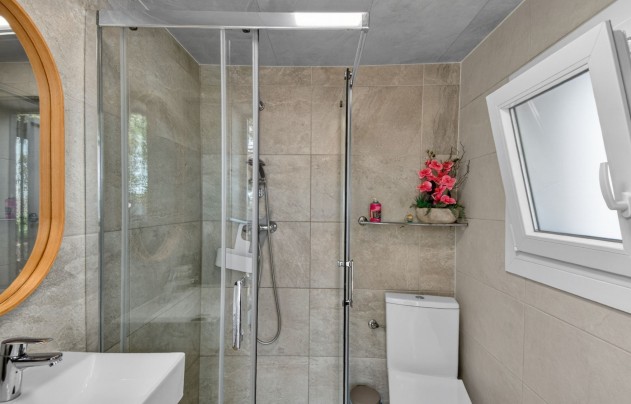 Resale - Villa - Crevillente