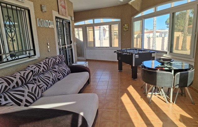 Resale - Villa - Catral