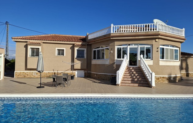 Resale - Villa - Catral