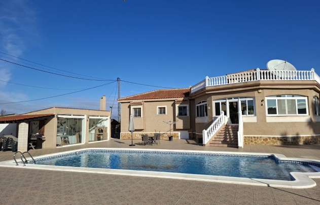 Resale - Villa - Catral
