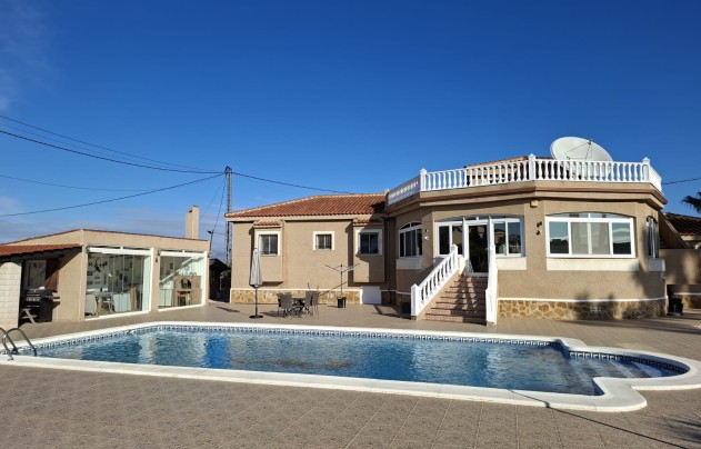 Resale - Villa - Catral