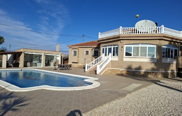 Resale - Villa - Catral