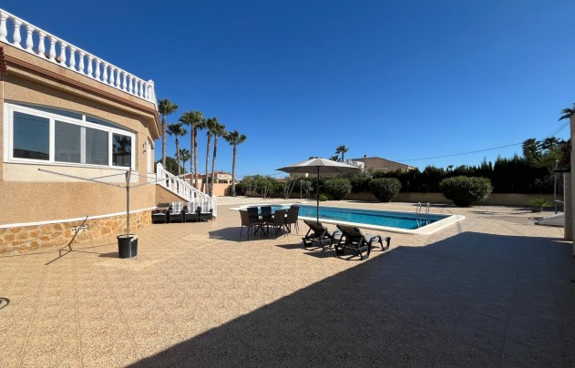 Resale - Villa - Catral