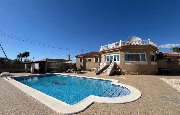 Resale - Villa - Catral