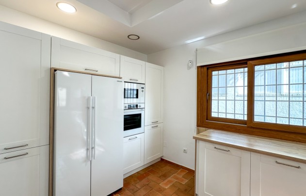 Herverkoop - Villa - Alicante - Campoamor