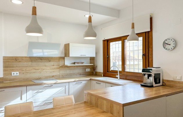 Herverkoop - Villa - Alicante - Campoamor