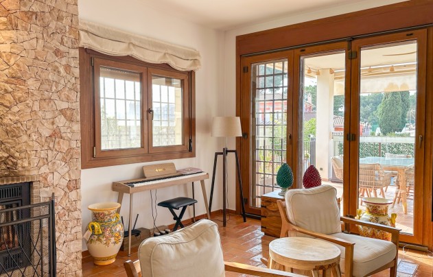 Herverkoop - Villa - Alicante - Campoamor