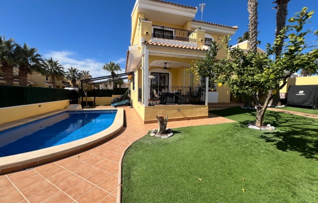 Reventa - Villa - Orihuela Costa - Los Dolses