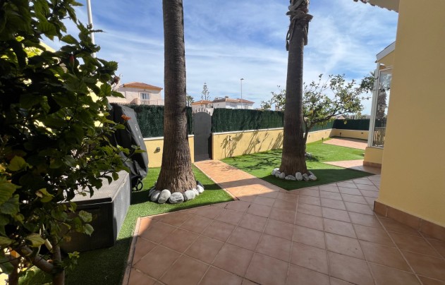 Reventa - Villa - Orihuela Costa - Los Dolses