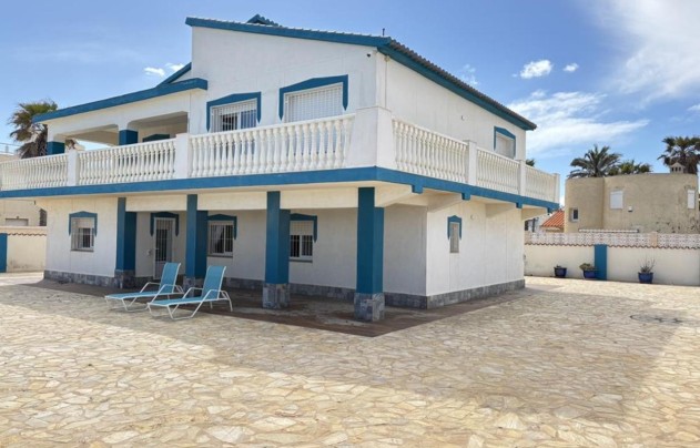 Resale - Villa - La Manga del Mar Menor - Mar Menor