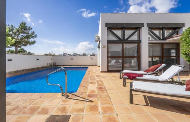 Resale - Villa - El Valle Golf Resort