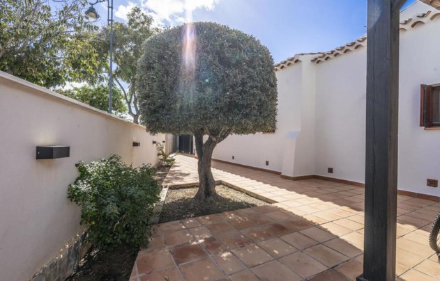 Resale - Villa - El Valle Golf Resort