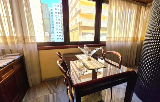 Revente - Apartment - Alicante - Centro