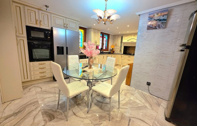 Revente - Apartment - Alicante - Centro