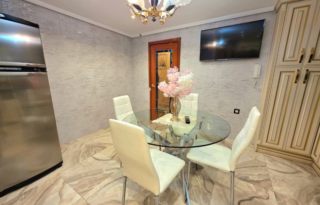 Revente - Apartment - Alicante - Centro