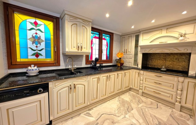 Revente - Apartment - Alicante - Centro