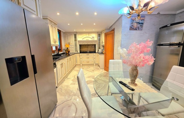 Revente - Apartment - Alicante - Centro