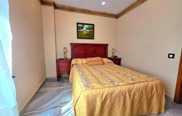 Revente - Apartment - Alicante - Centro