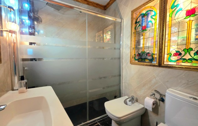 Revente - Apartment - Alicante - Centro