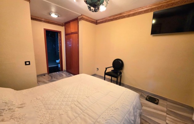 Revente - Apartment - Alicante - Centro