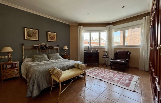 Reventa - Casa - Sax