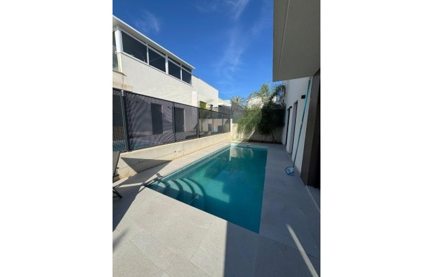 Resale - Villa - San Fulgencio