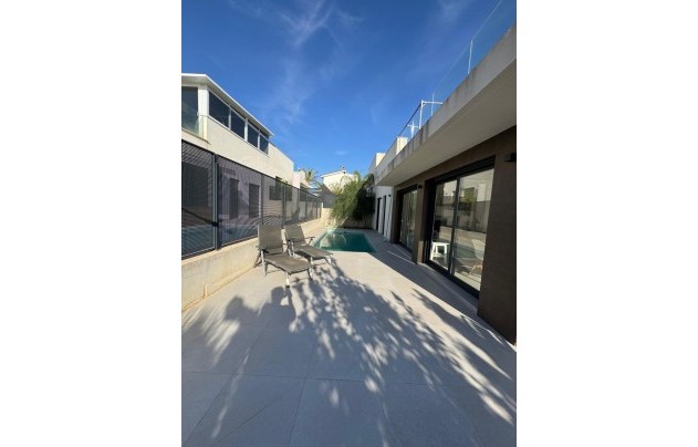 Resale - Villa - San Fulgencio