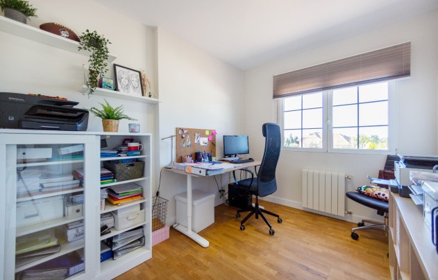 Reventa - Villa - San Vicente de Raspeig - Los Girasoles