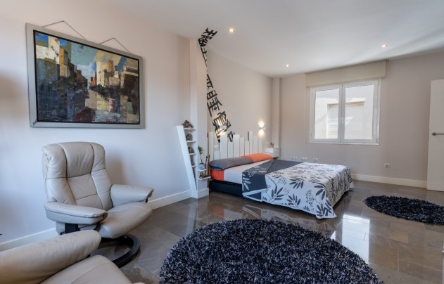 Revente - Apartment - Alicante - Center