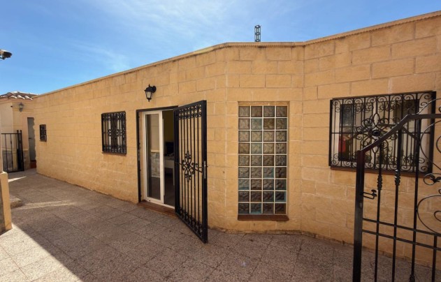Reventa - Villa - Catral