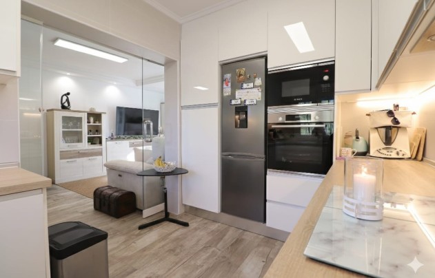 Resale - Villa - Orihuela Costa - Villamartín