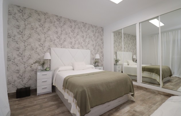 Resale - Villa - Orihuela Costa - Villamartín