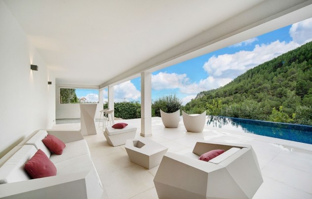 Resale - Villa - PALMA - Son Vida