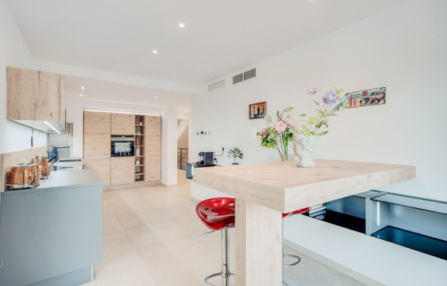 Resale - Villa - PALMA - Son Vida