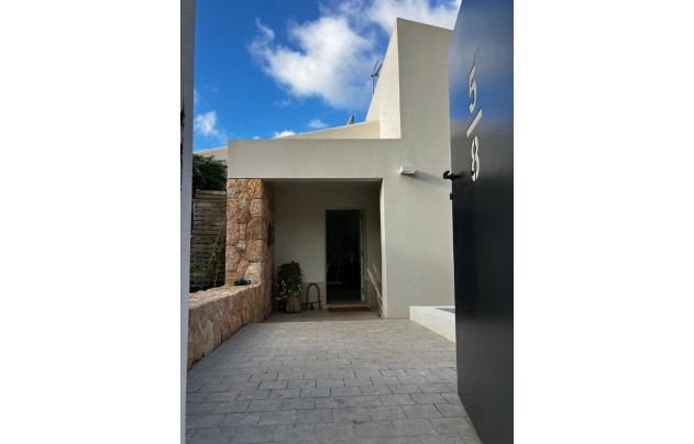 Resale - Villa - COSTA DE LA CALMA - Calvià