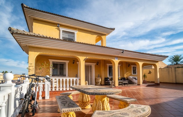 Resale - Villa - Torrevieja - LOS BALCONES - LOS ALTOS