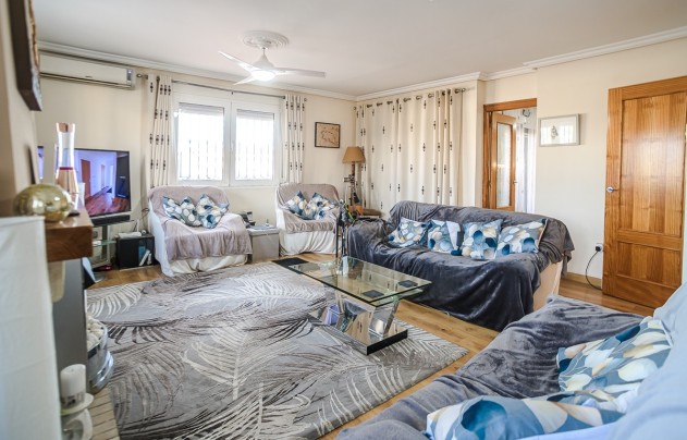 Resale - Villa - Torrevieja - LOS BALCONES - LOS ALTOS