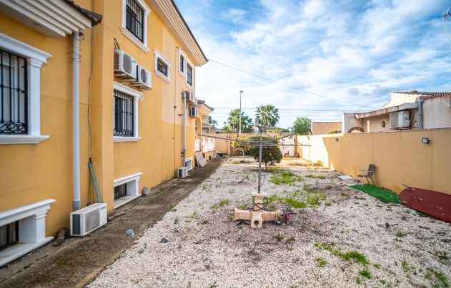 Resale - Villa - Torrevieja - LOS BALCONES - LOS ALTOS