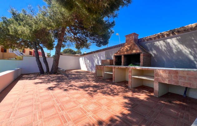 Resale - Villa - Torrevieja - Los Balcones