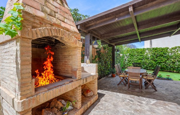 Resale - Villa - Torrevieja - La Mata