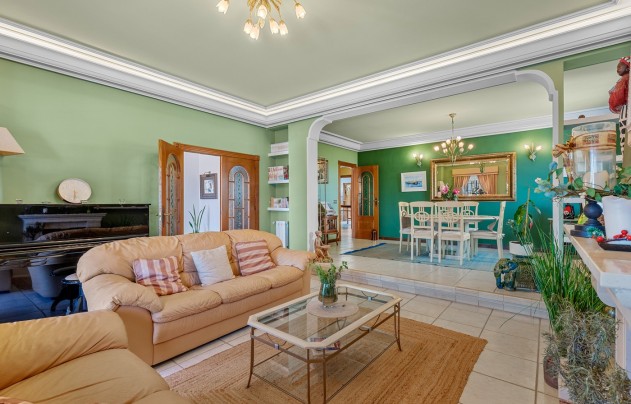 Resale - Villa - Torrevieja - La Mata