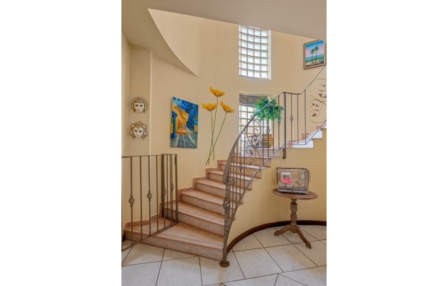 Resale - Villa - Torrevieja - La Mata