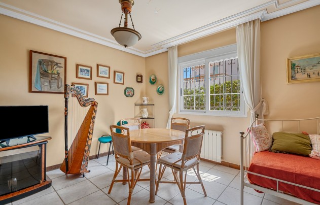 Resale - Villa - Torrevieja - La Mata