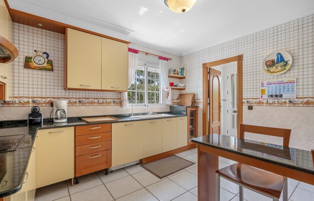 Resale - Villa - Torrevieja - La Mata