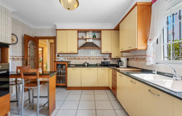 Resale - Villa - Torrevieja - La Mata