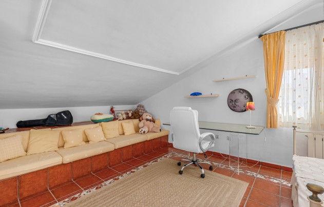 Resale - Villa - Torrevieja - La Mata