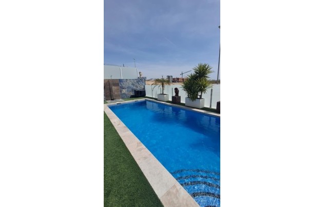 Resale - Villa - Orihuela - Entre Naranjos Vistabella Golf