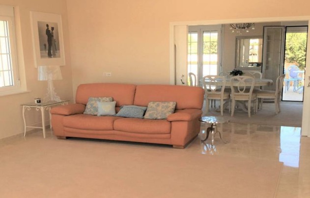 Resale - Villa - Valle del Sol